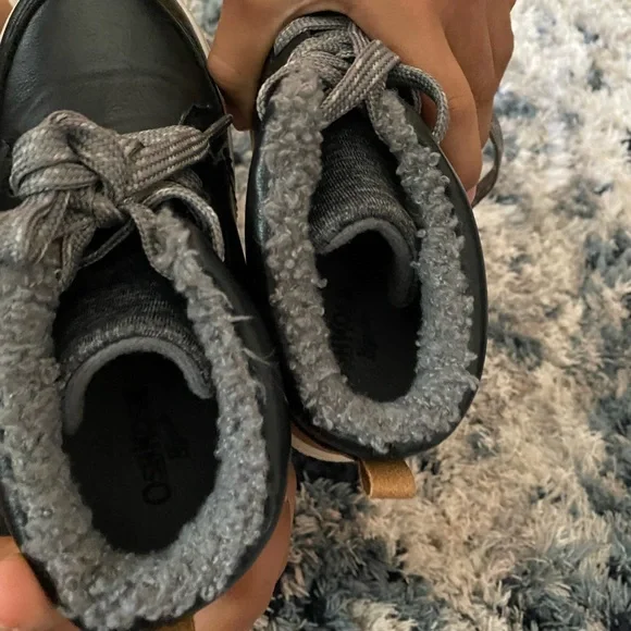 Oshkosh like new - Picture 5 of 5